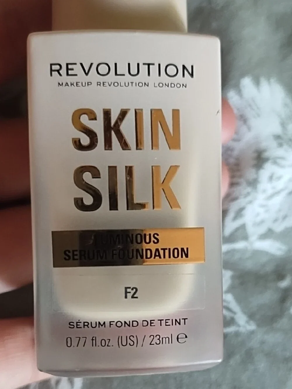 Revolution Skin Silk Luminous Serum Foundation F2 - Beige
